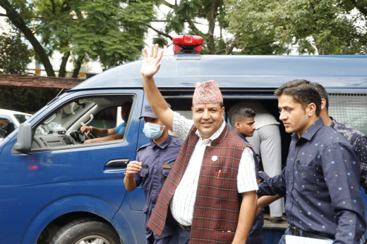 म्याद थप गर्न सांसद शर्मालाई काठमाडौं जिल्ला अदालत लगियो
